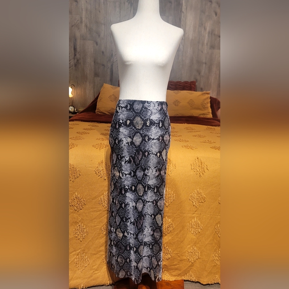 ZARA Snake Print Strech High-Waisted Skirt – NWT (Size Small) - Picture 5 of 7